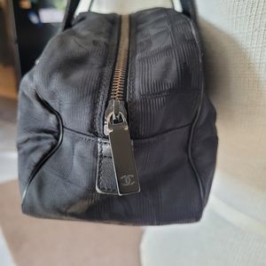 CHANEL Traveline Handbag